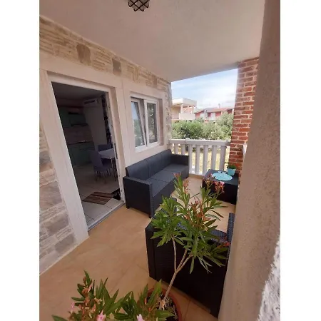 Apartment Stone Pirovac