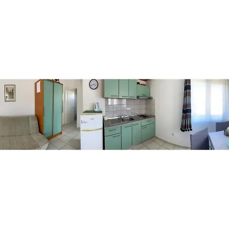 Stone Apartment Pirovac