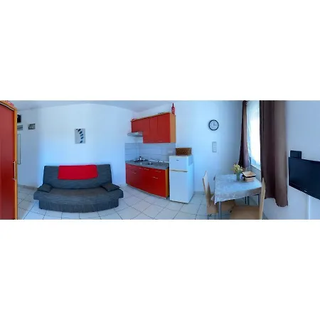Stone Apartment Pirovac