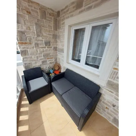 Apartment Stone